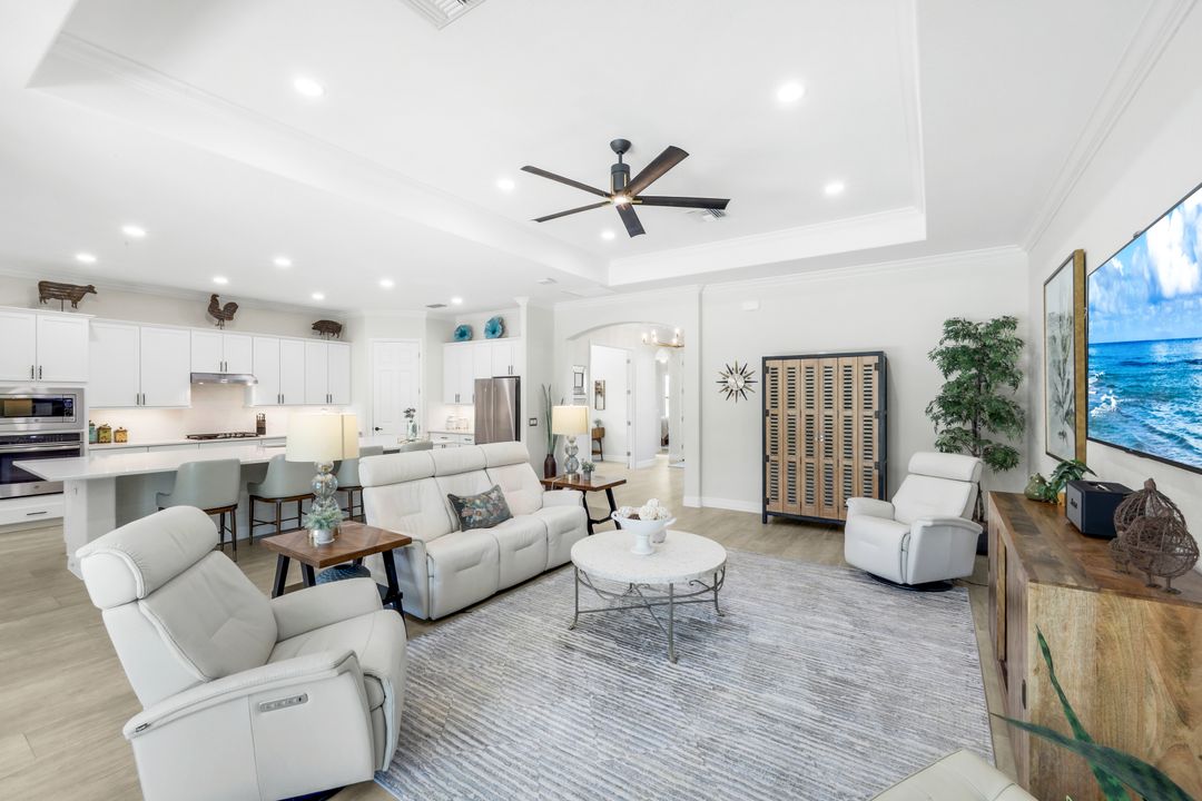 2302 Grenadines Way, Naples, FL