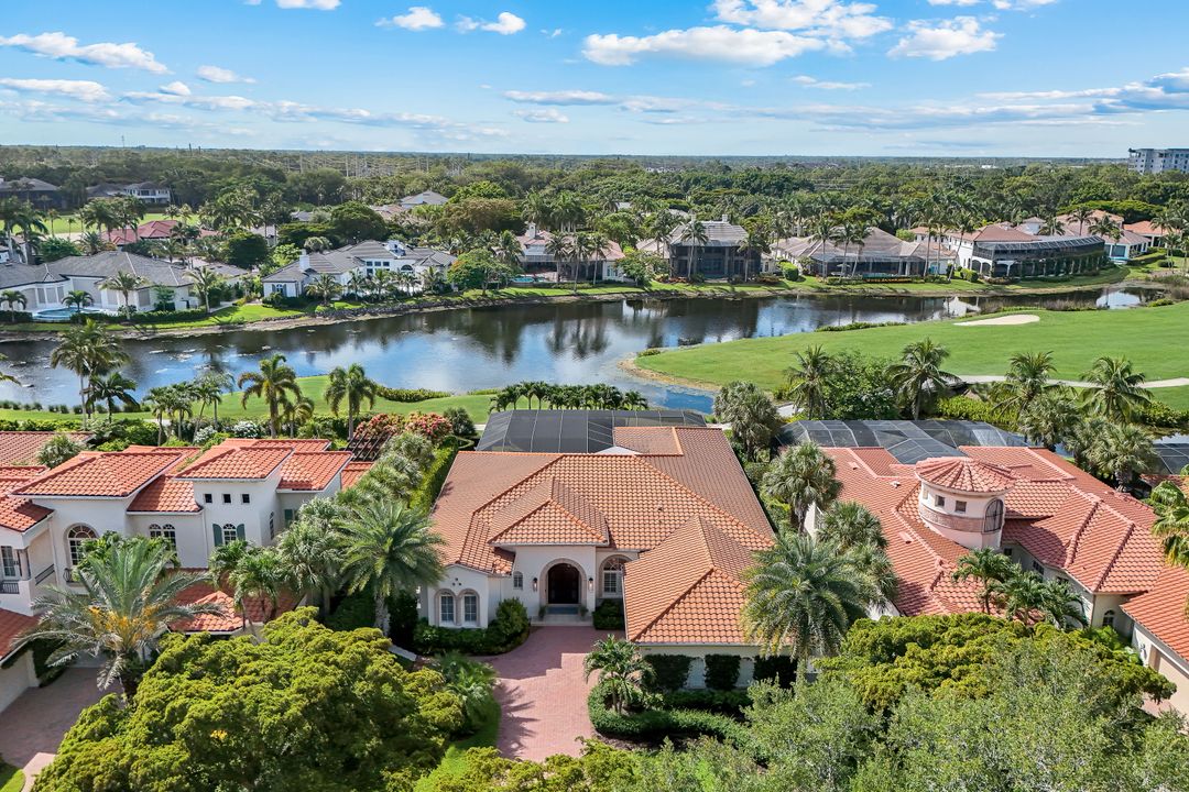 2048 Isla Vista Ln, Naples, FL 34105