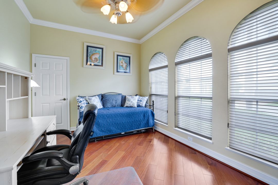 1557 Kingston Ct, Marco Island, FL 34145