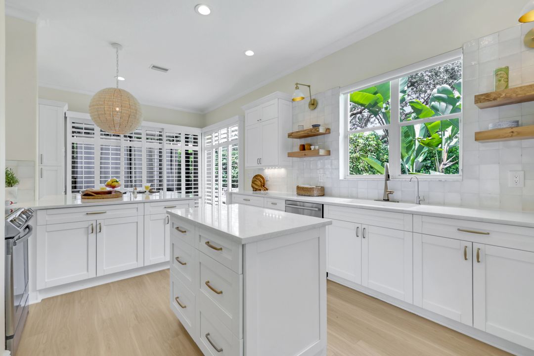 1123 Augusta Falls Way, Naples, FL 34119