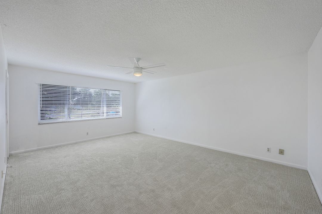 259 Winners Cir #4, Naples, FL 34112