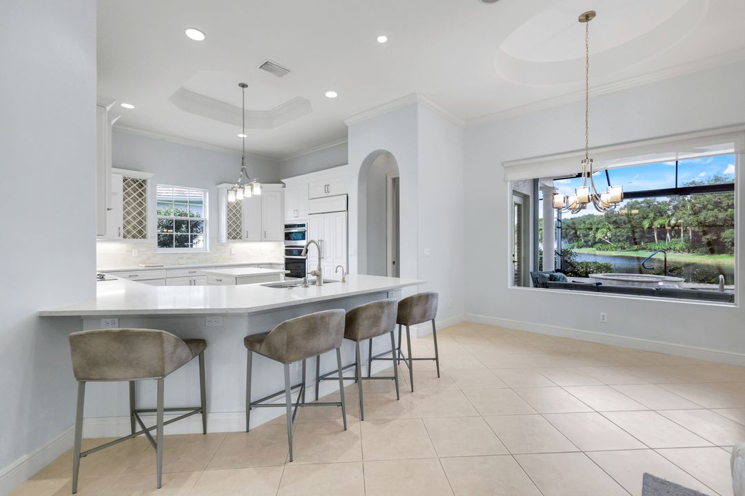 5799 Hammock Isles Dr, Naples, FL 34119