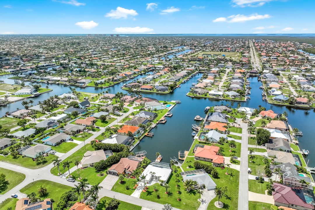 2714 SW 39th Terrace, Cape Coral, FL 33914