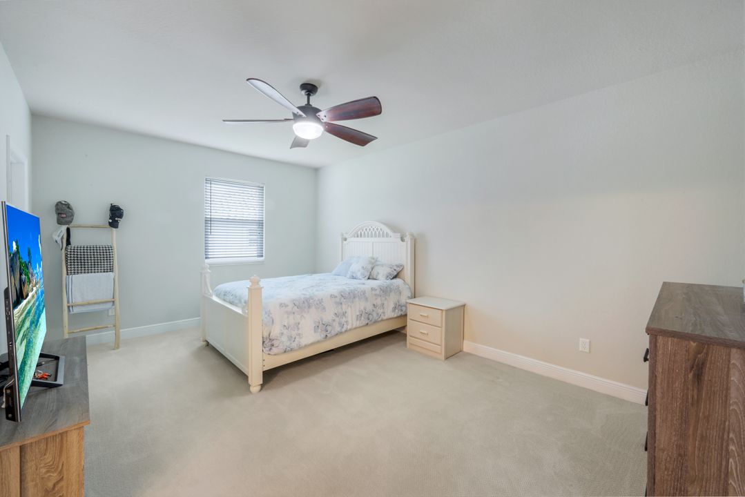 1776 Birdie Dr, Naples, FL 34120