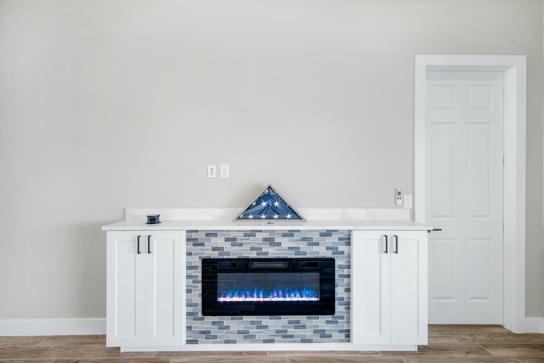 1909 NW 32nd Ct, Cape Coral, FL 33993