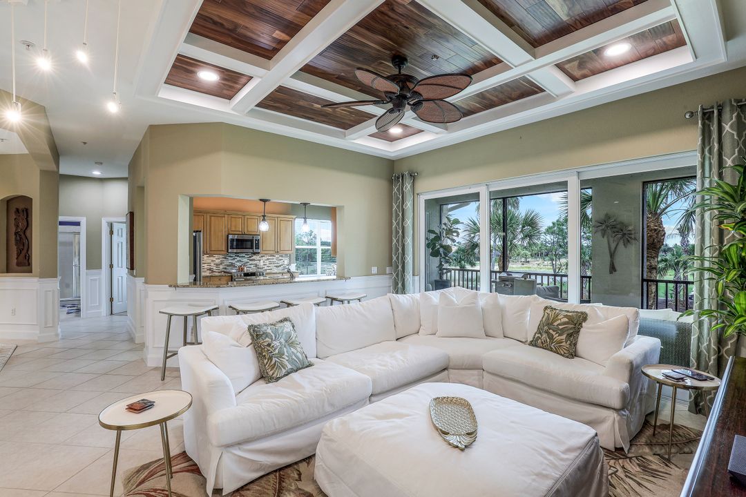 9204 Quartz Ln #201, Naples, FL 34120