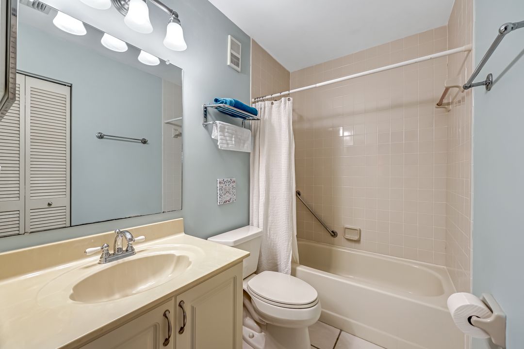 5955 Bloomfield Cir #A305, Naples, FL 34112
