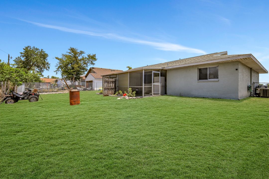 7481 Pebble Beach Rd, Fort Myers, FL 33967