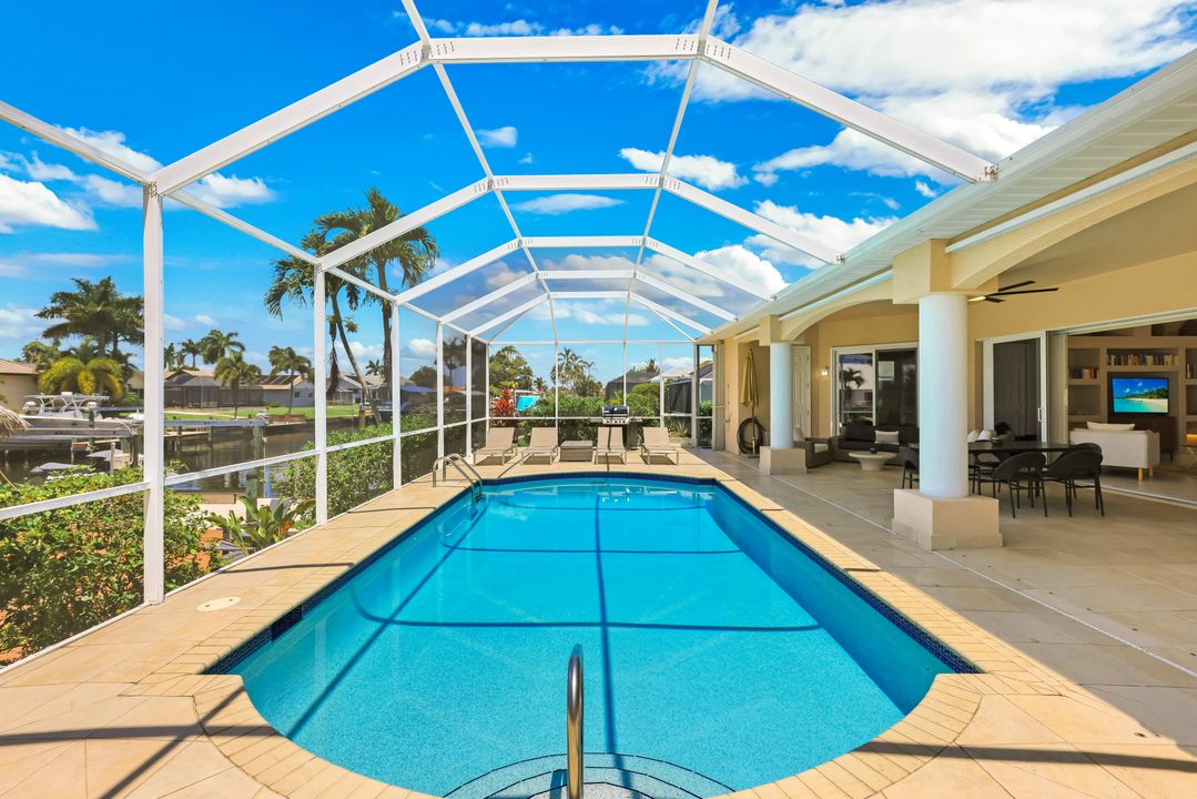 3710 SE 18th Pl, Cape Coral, FL 33904