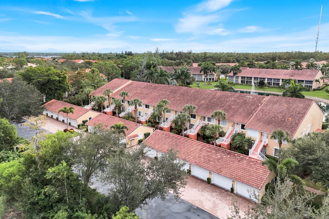 2415 Bayou Ln #3, Naples, FL 34112