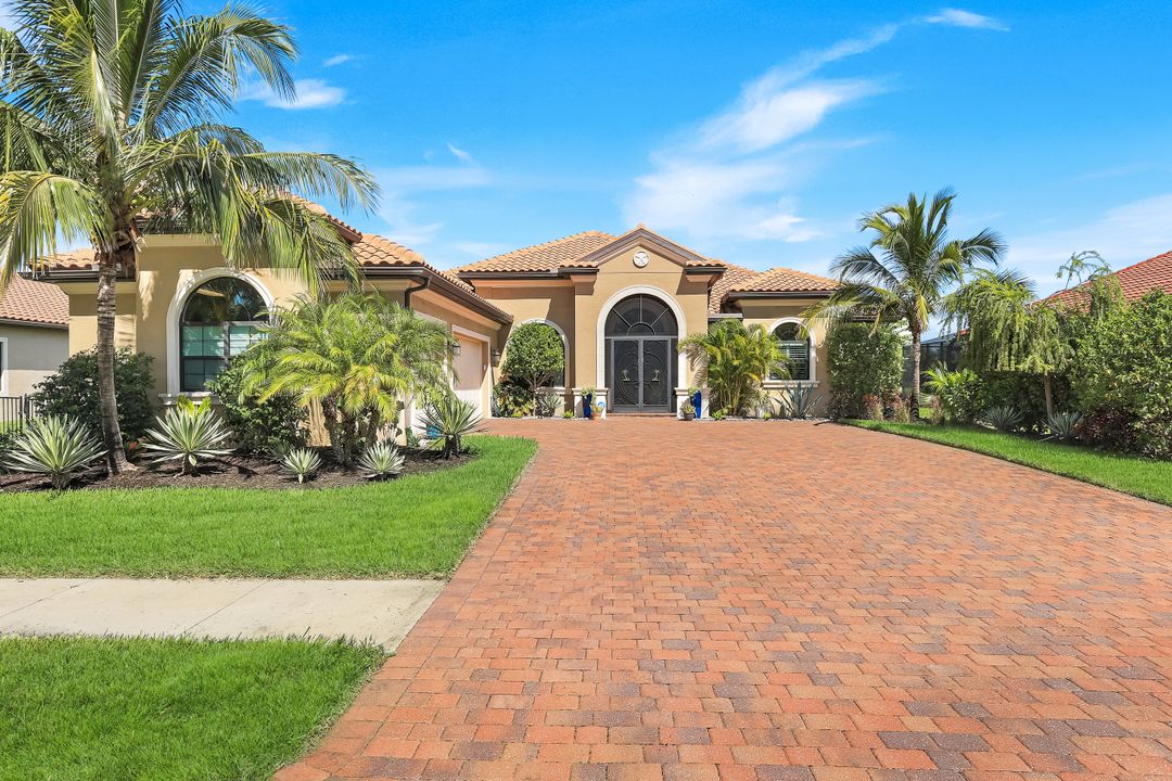 1456 Mockingbird Dr, Naples, FL 34120