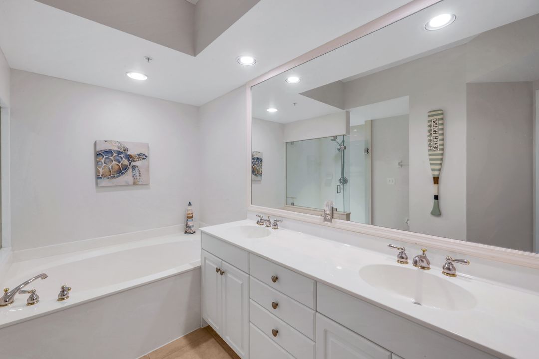 300 Dunes Blvd #203, Naples, FL 34110