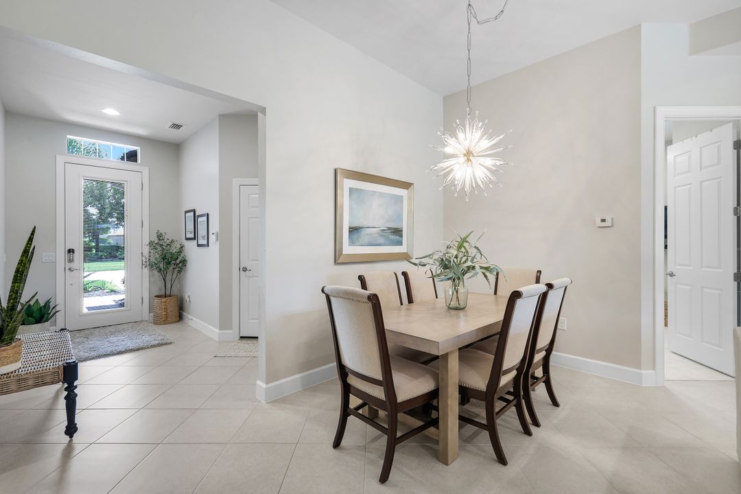 9263 Fieldstone Ln, Naples, FL 34120