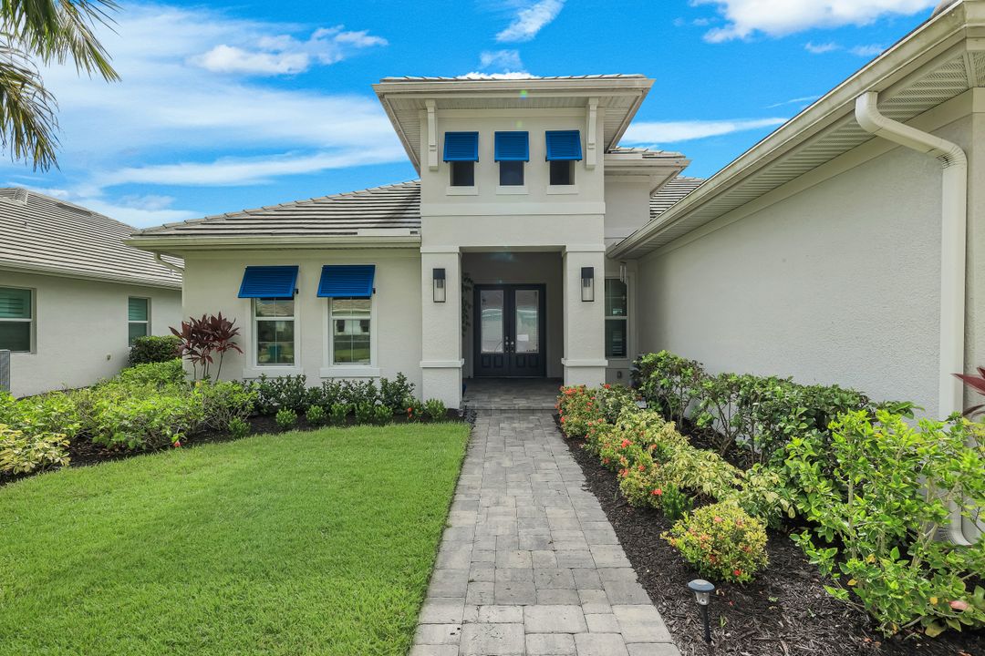 14386 Laguna Spgs Ln, Naples, FL 34114