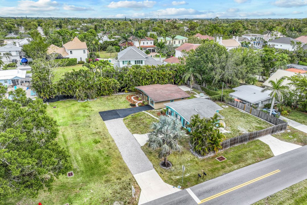 3758 12th St N, Naples, FL 34103