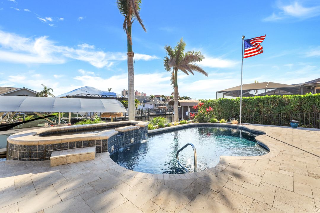 1512 El Dorado Pkwy W, Cape Coral, FL 33914