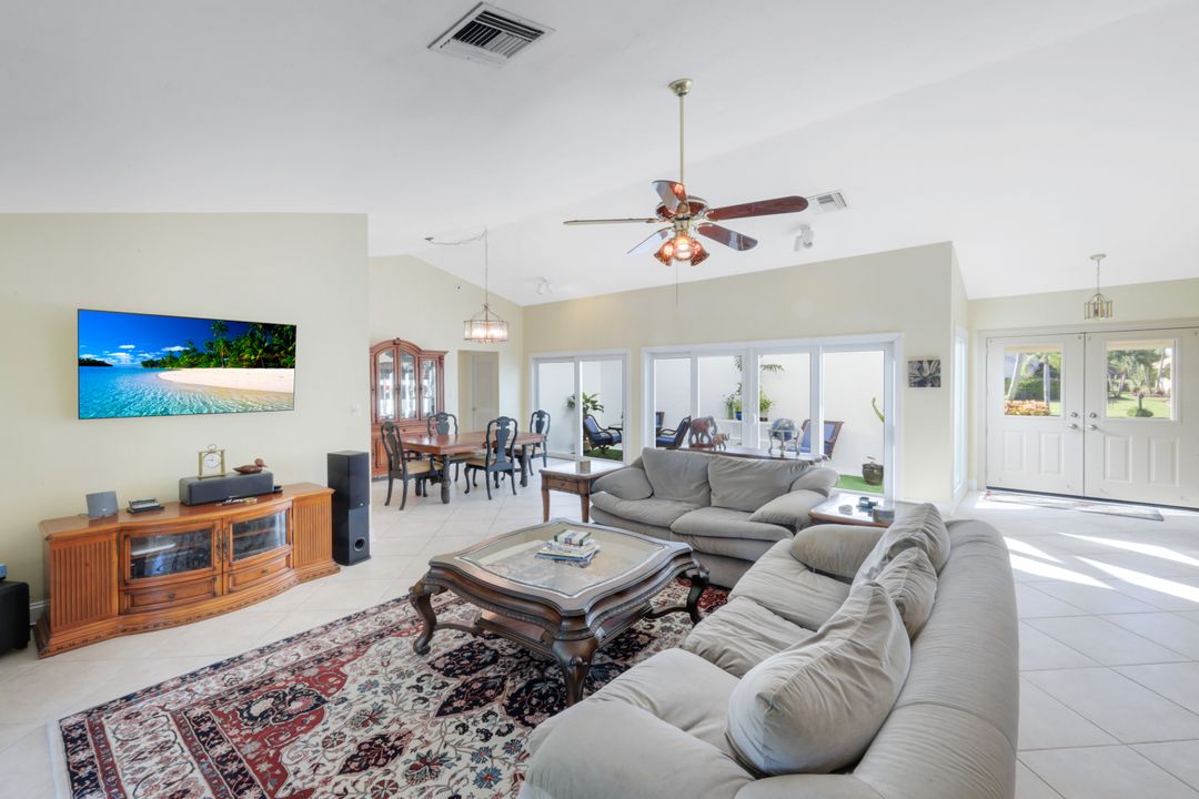 9960 Treasure Cay Ln, Bonita Springs, FL 34135