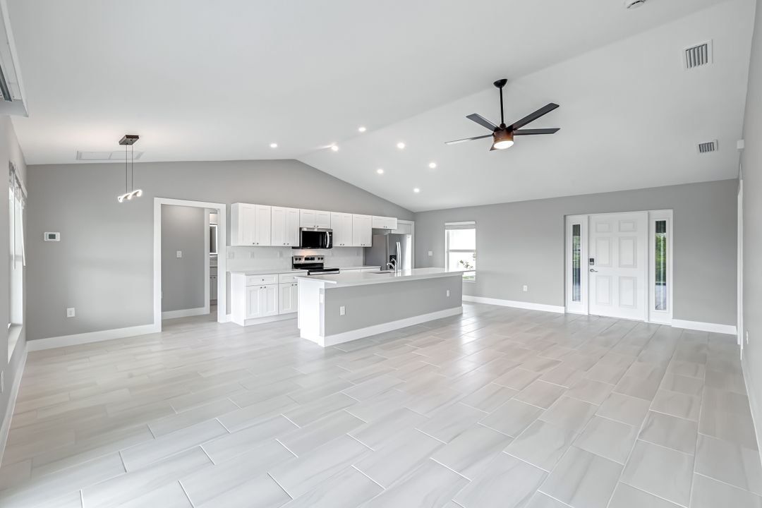 2921 NE 1st Ave, Cape Coral, FL 33909