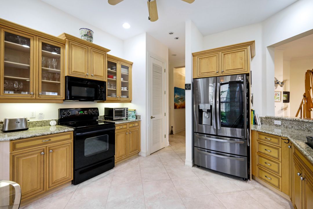 5030 Blauvelt Way #102, Naples, FL 34105