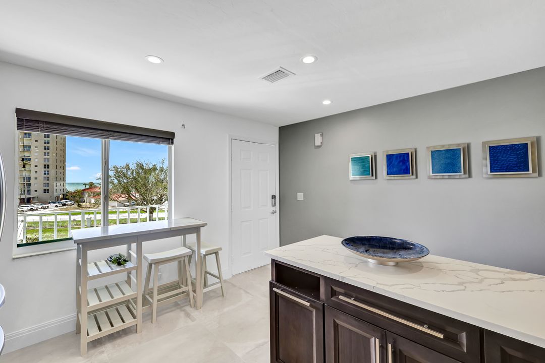 10684 Gulf Shore Dr #B301, Naples, FL 34108