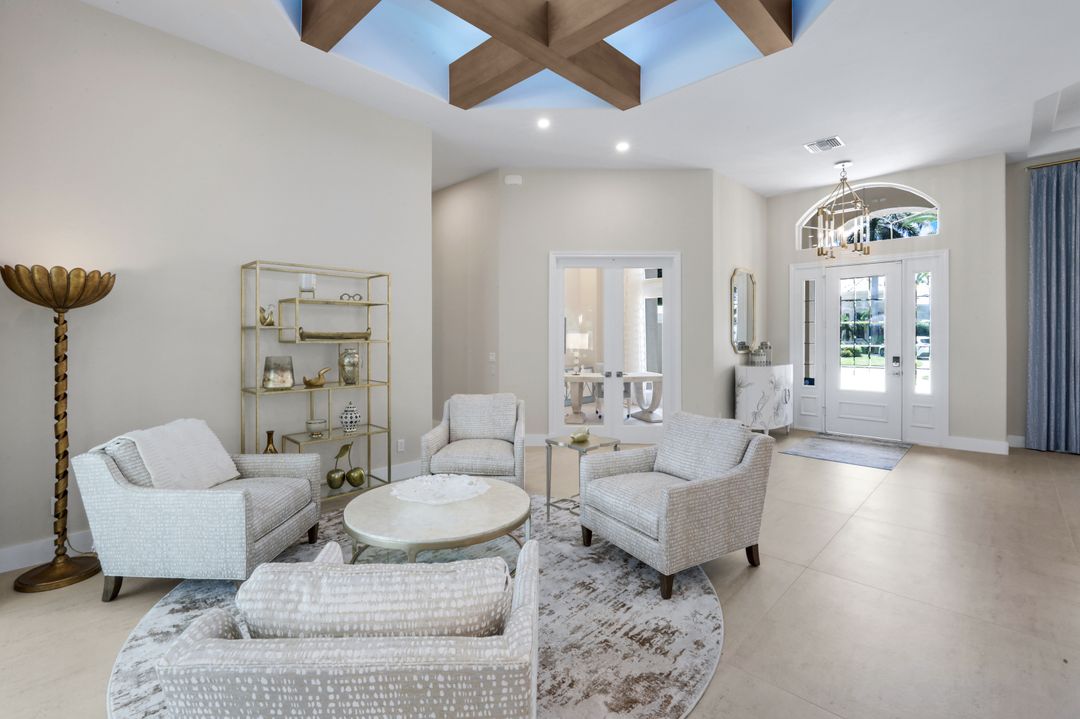 260 Cheshire Way, Naples, FL 34110