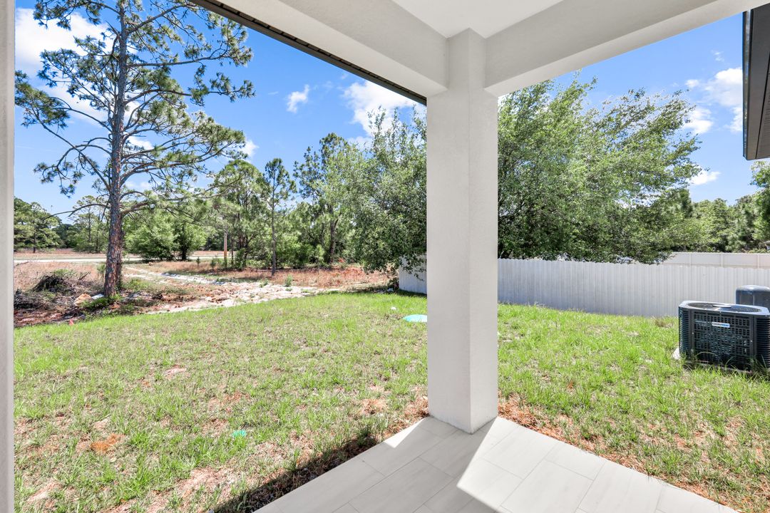 521 Lillon Ave S, Lehigh Acres, FL 33974