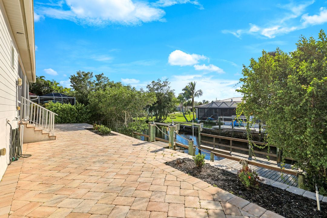 27080 Flamingo Dr, Bonita Springs, FL 34135