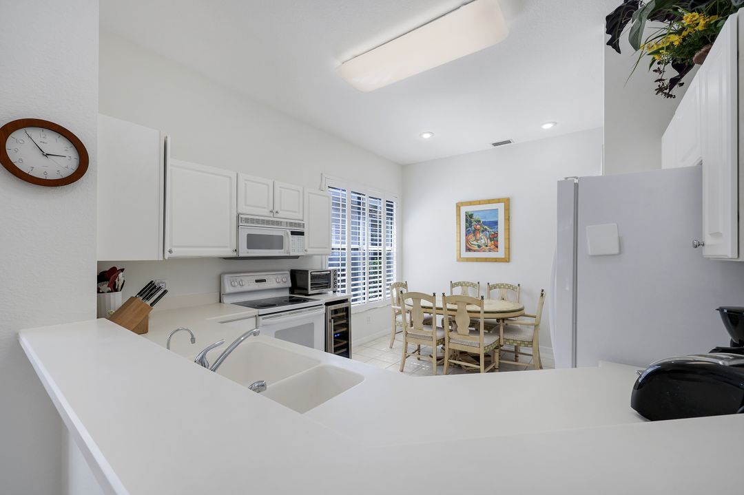 1818 Leamington Ln, Naples, FL 34109