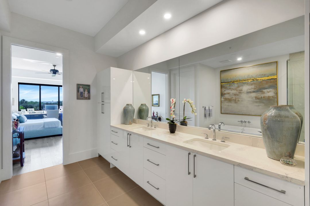 1125 Central Ave #571, Naples, FL 34102