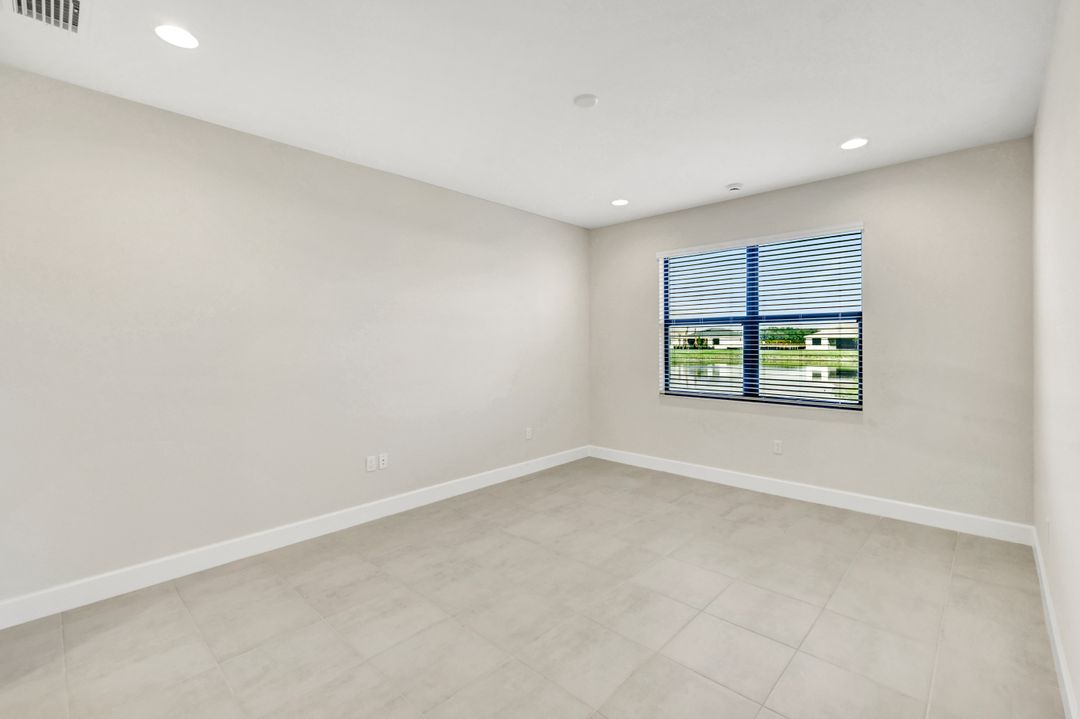 14008 Aldersgate Ave, Fort Myers, FL 33905