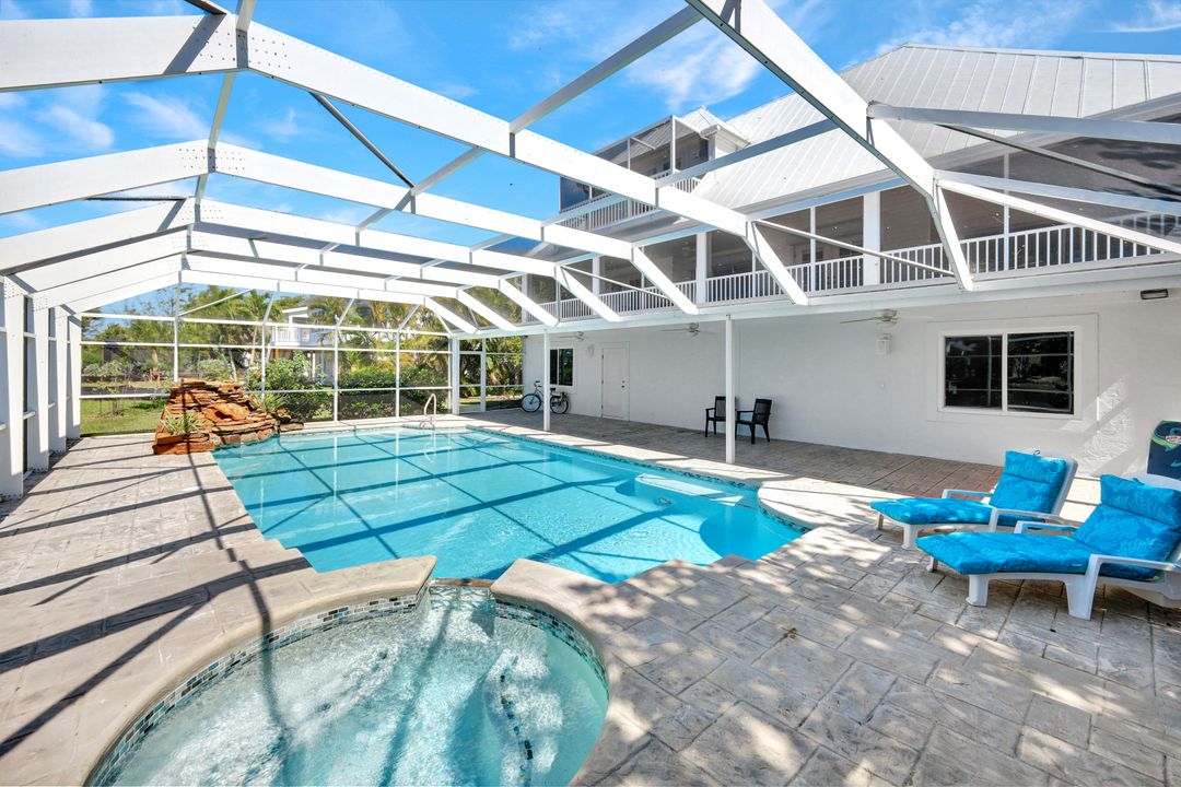 9007 Mockingbird Dr, Sanibel, FL 33957