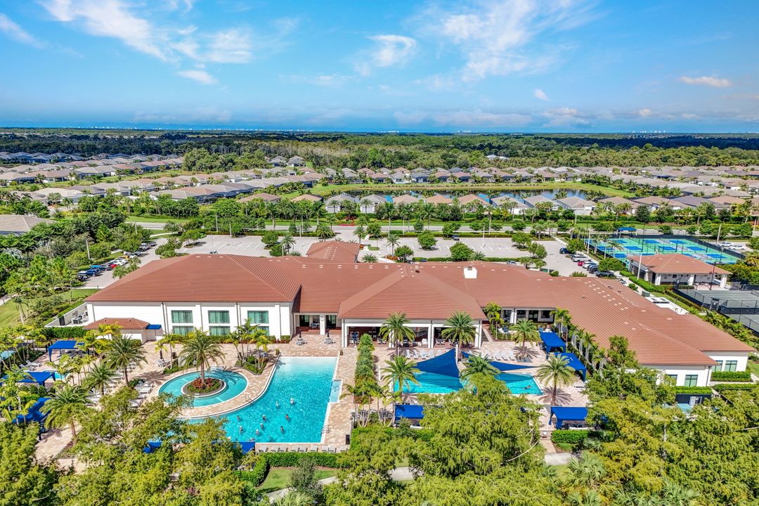 12261 Windamere Trl, Naples, FL 34120