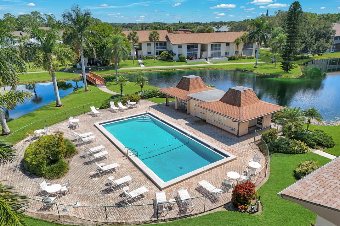 960 Palm View Dr #209, Naples, FL 34110