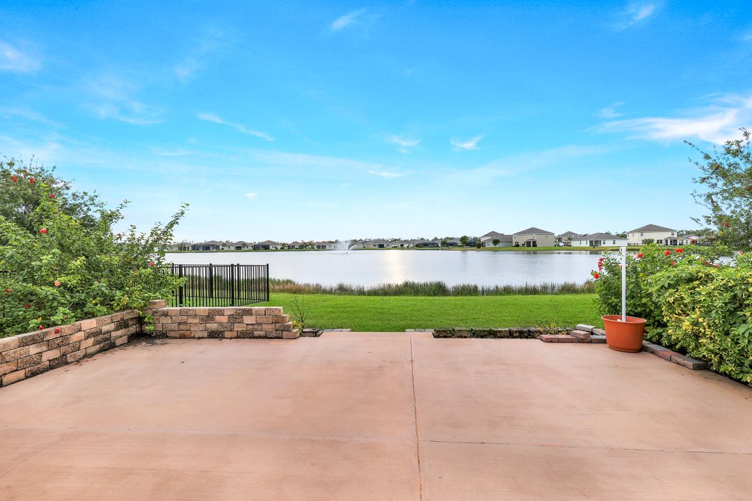 3440 Cancun Ct, Cape Coral, FL 33909