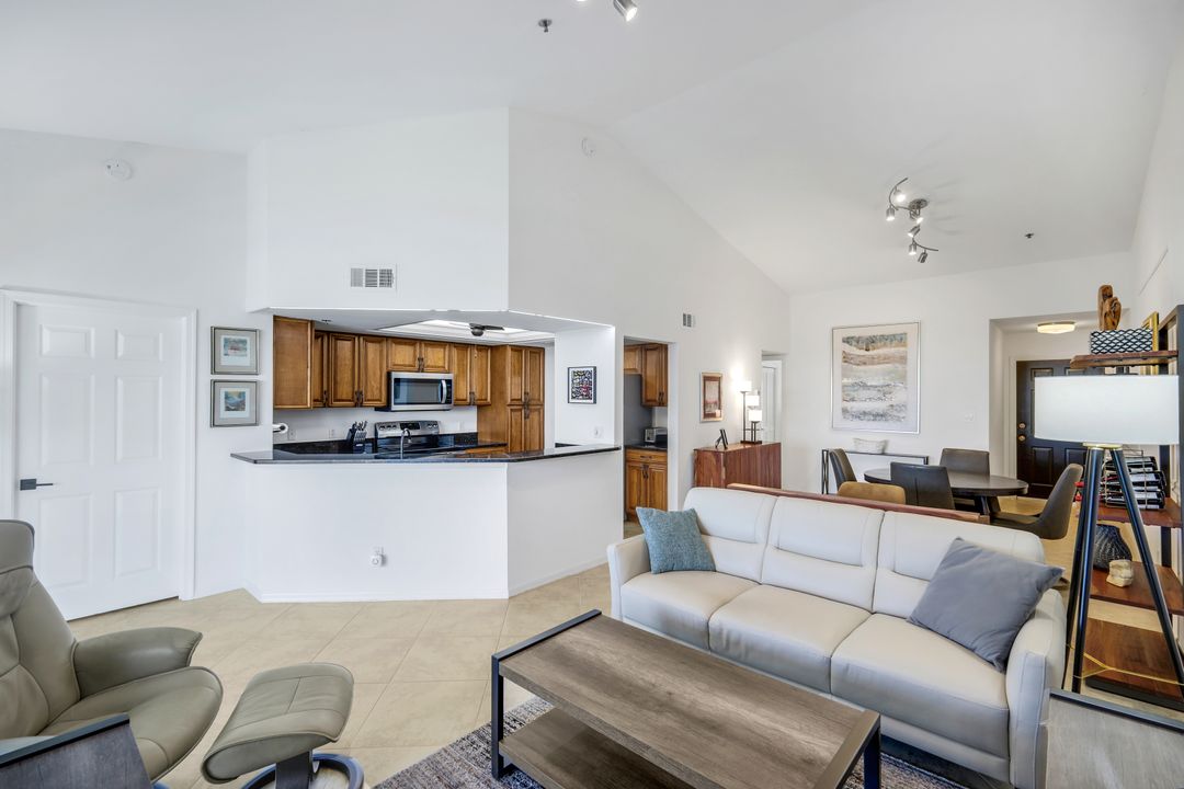 4130 Bayhead Dr #303, Bonita Springs, FL 34134