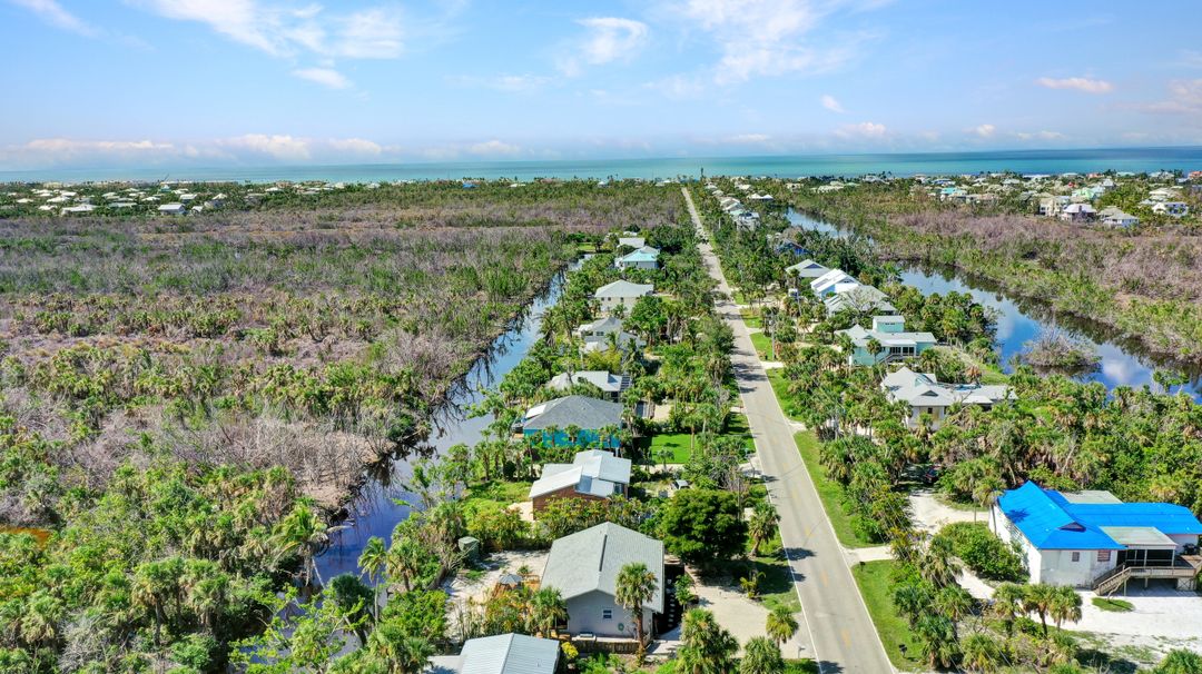 852 Rabbit Rd, Sanibel, FL 33957