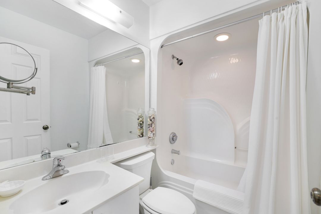 249 Gabriel Cir #2, Naples, FL 34104