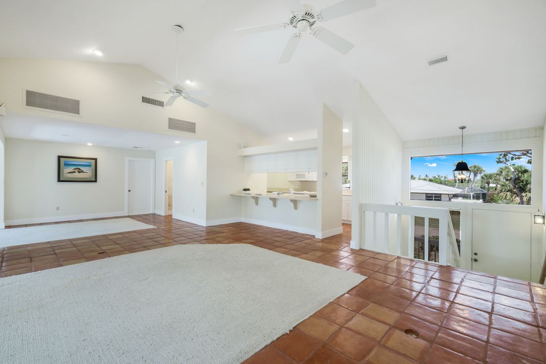 1043 Blue Heron Dr, Sanibel, FL 33957