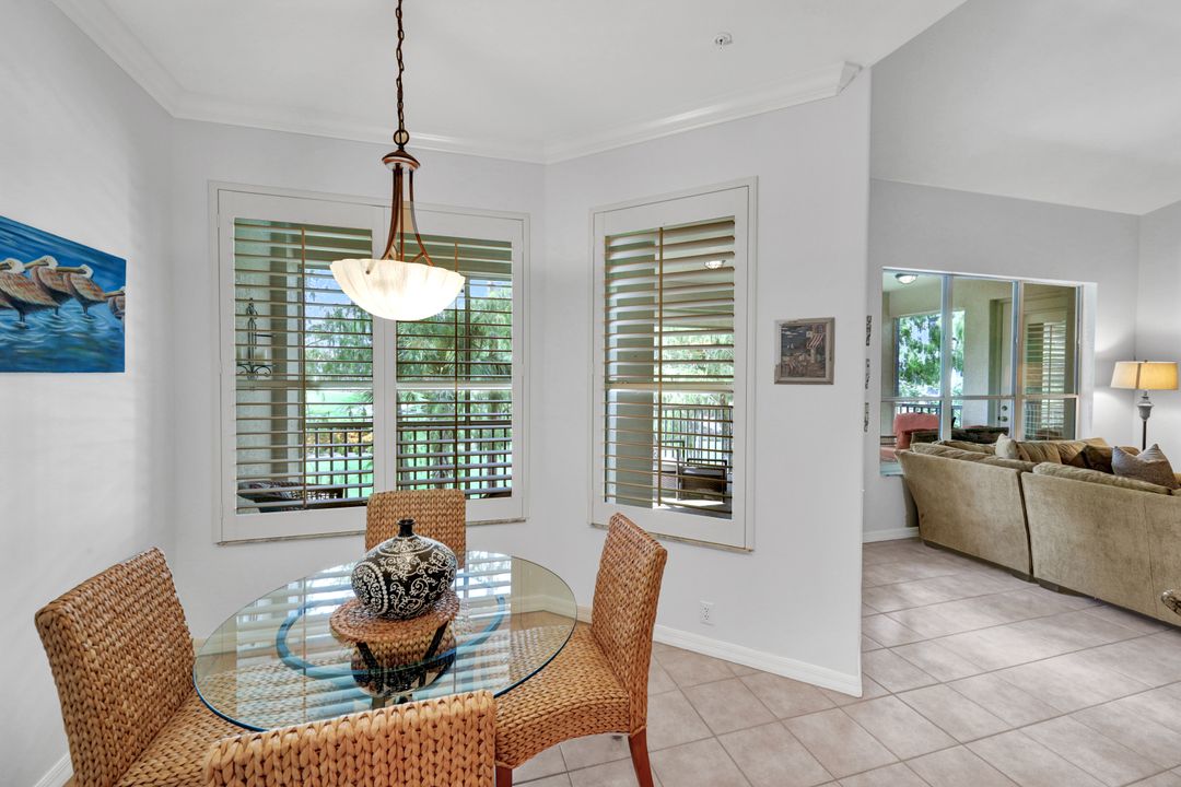 8275 Danbury Blvd #203, Naples, FL 34120