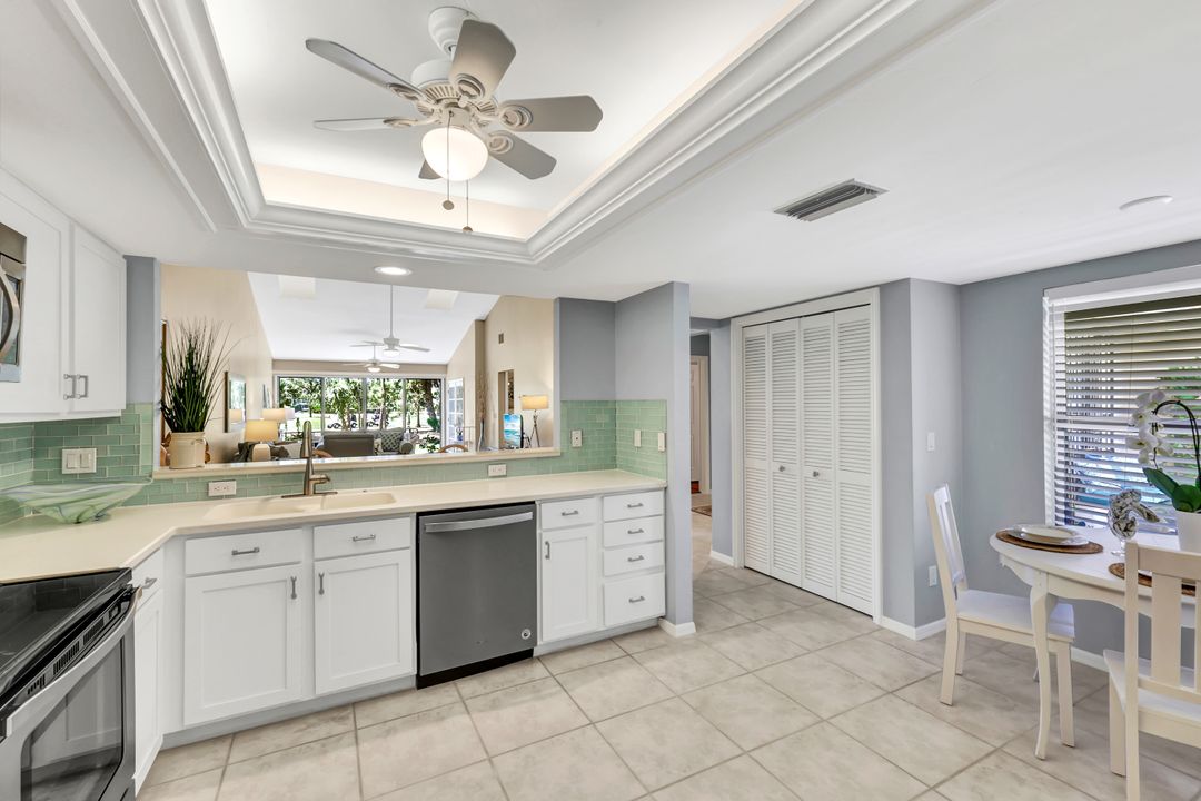 428 Kings Way, Naples, FL 34104