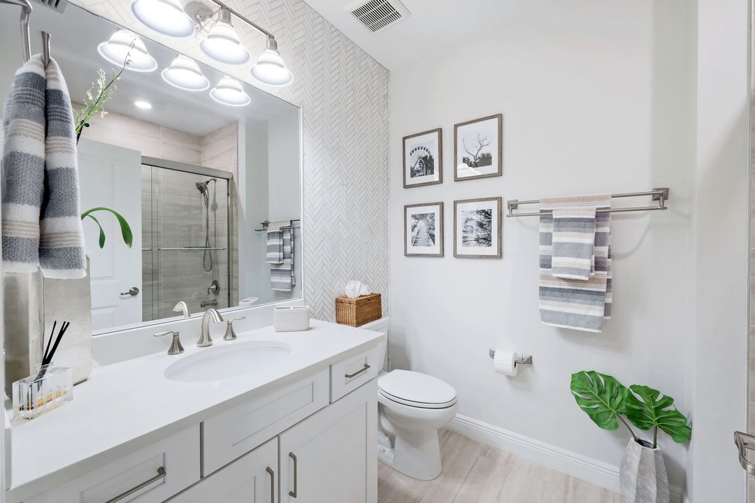 16348 Viansa Wy, Naples, FL 34110
