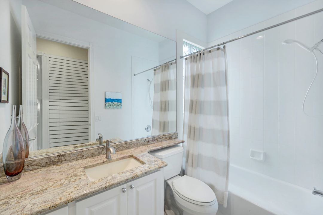4772 Martinique Wy, Naples, FL 34119