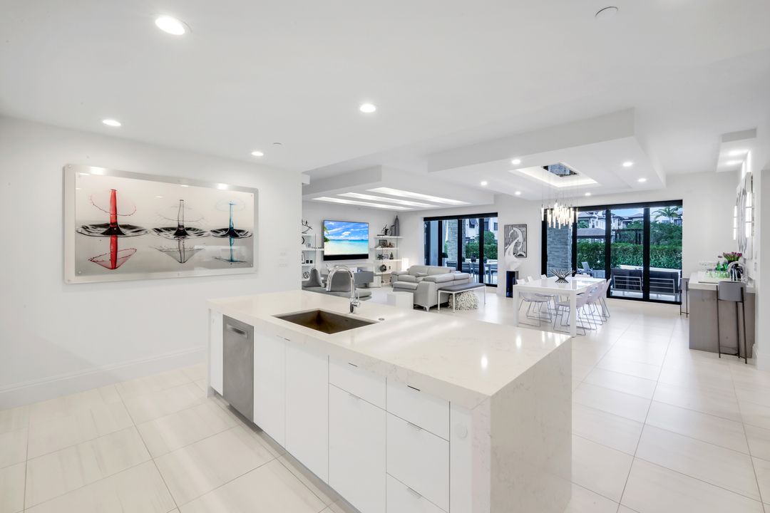 1135 3rd Ave S #210, Naples, FL 34102