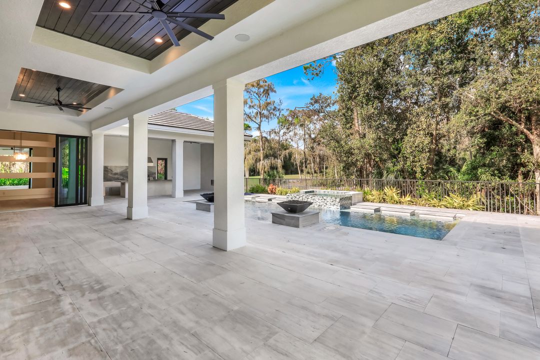 3891 Brynwood Dr, Naples, FL 34119