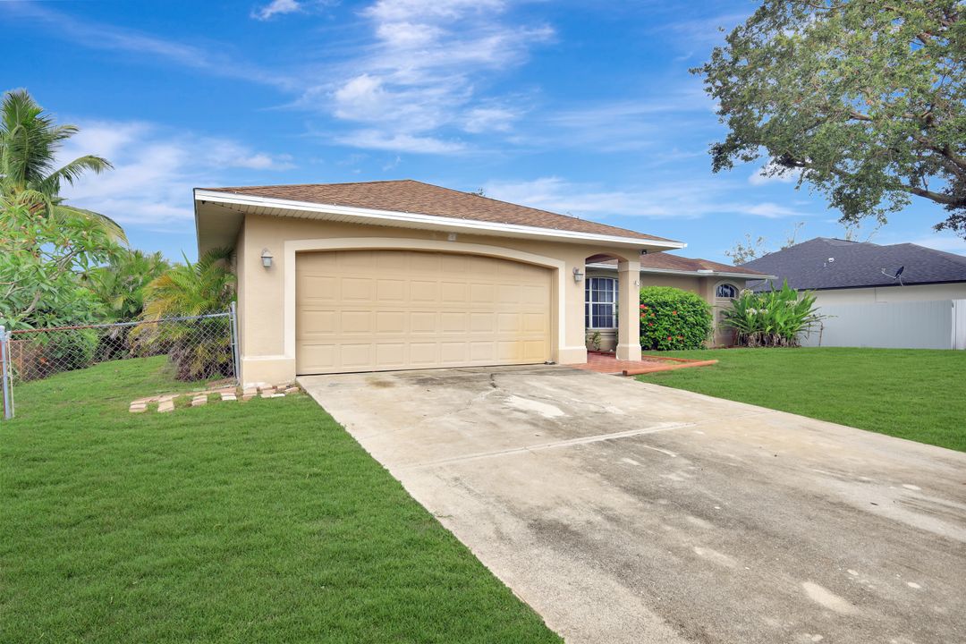 18554 Olive Rd, Fort Myers, FL 33967