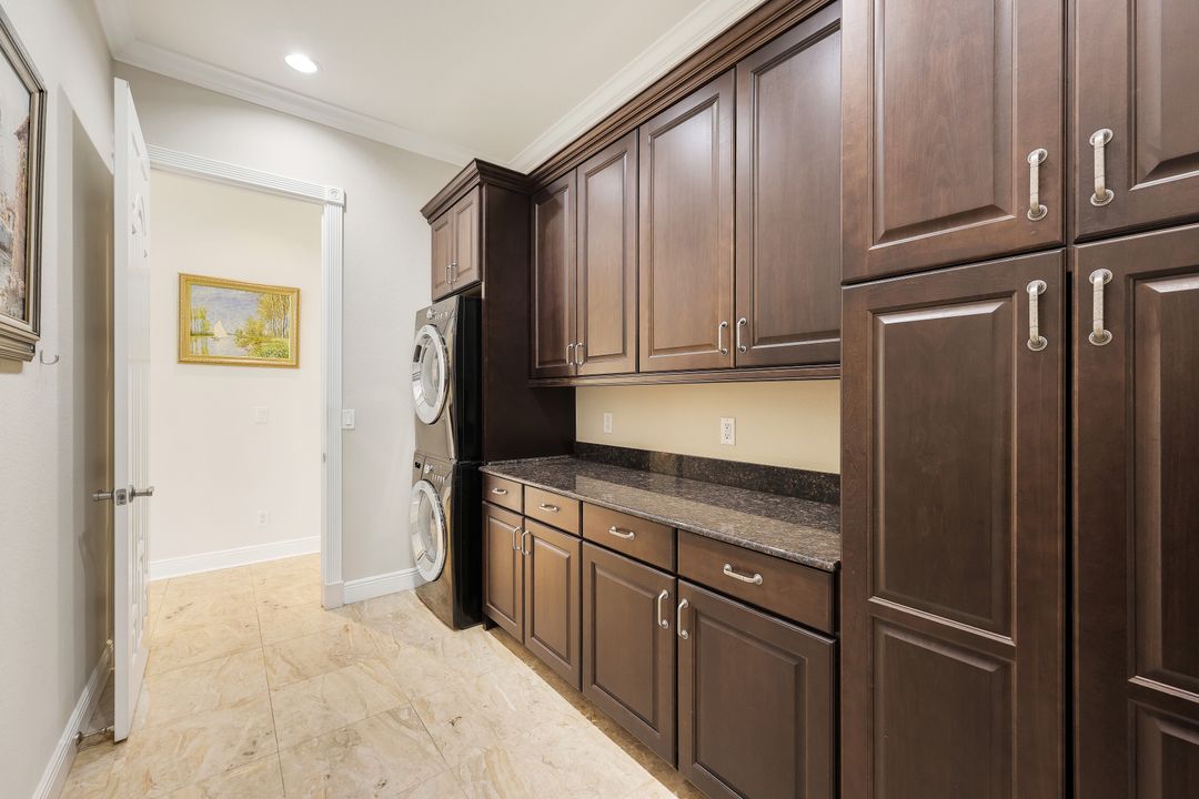 3820 Surfside Blvd, Cape Coral, FL 33914