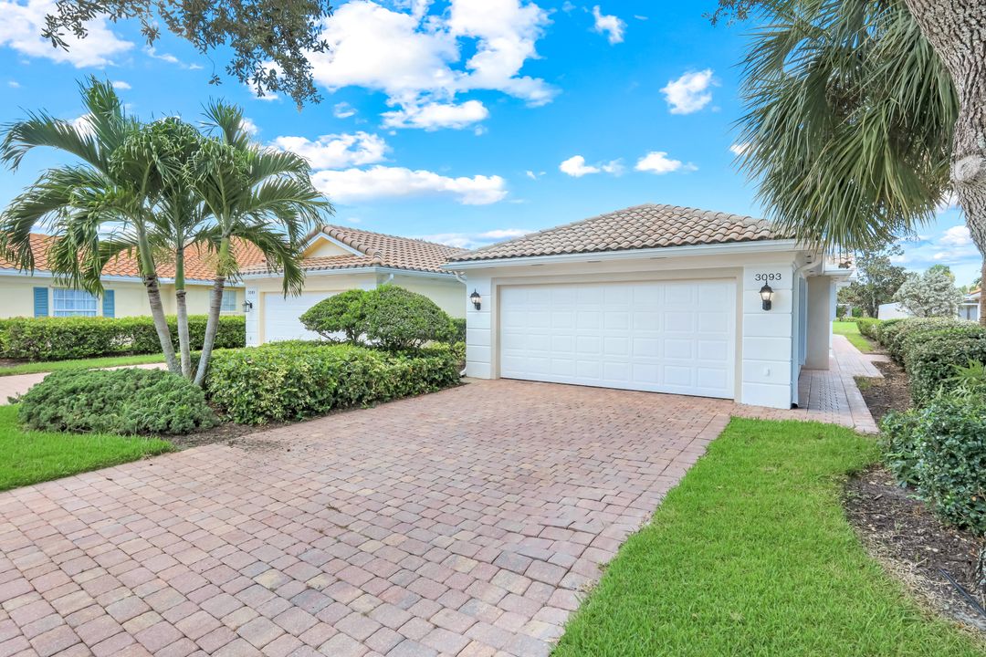 3093 Futuna Ln, Naples, FL 34119