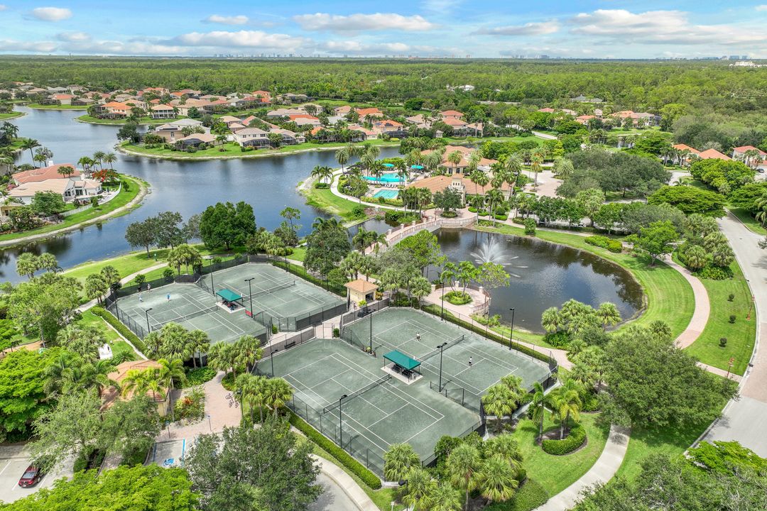 2179 Canary Island Cove, Naples, FL 34119
