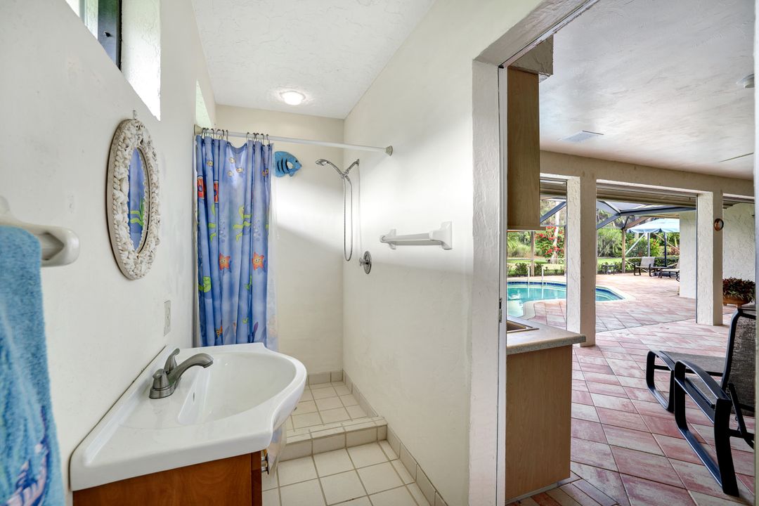 2007 Duke Dr, Naples, FL 34110