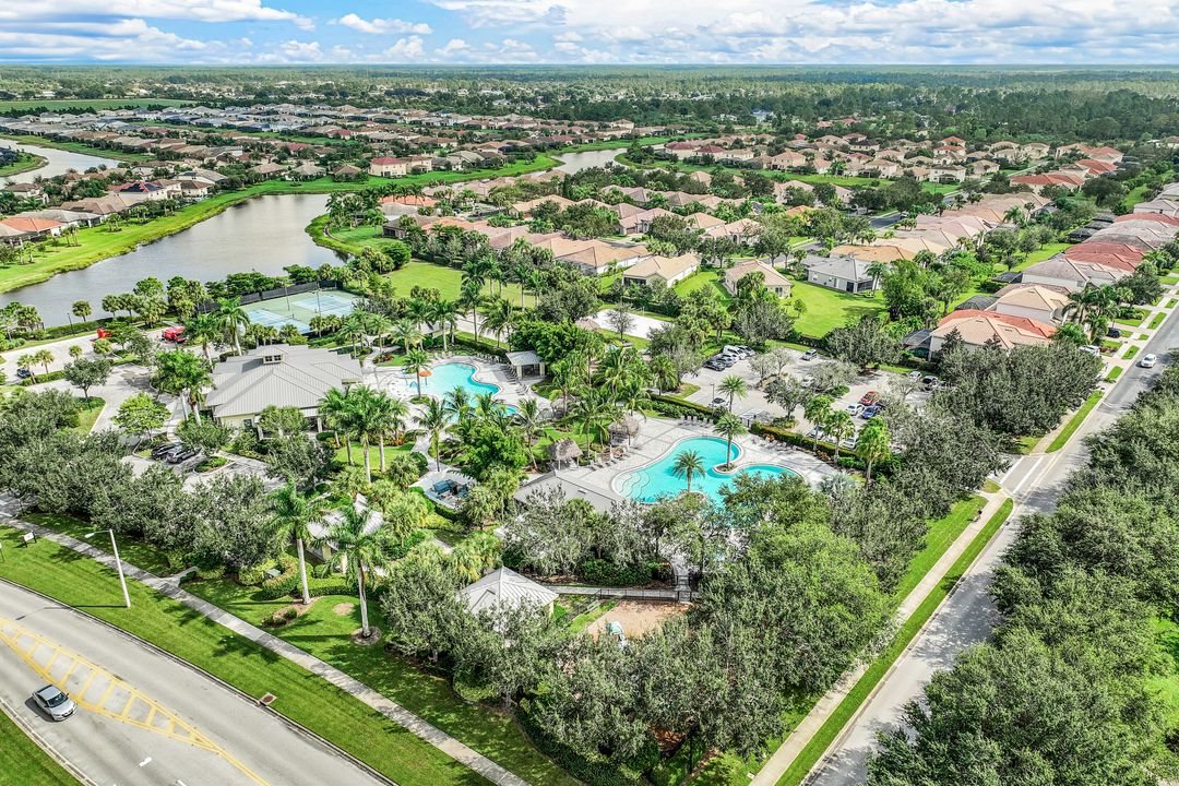 2214 Cara Cara Way, Naples, FL 34120